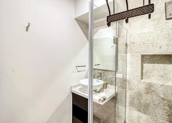 Menesse 102 At Av Coba Hotel